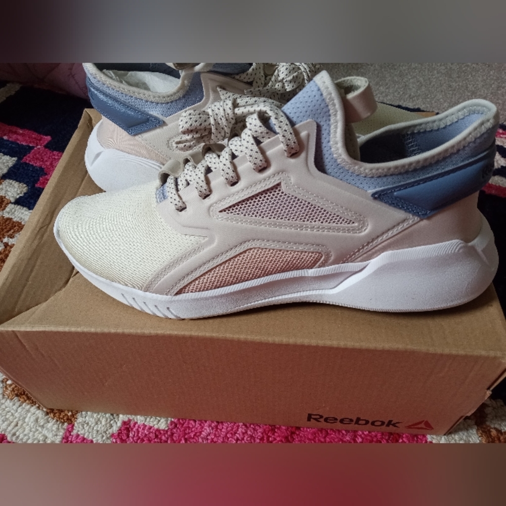 NIB Reebok Freestyle Motion Lo